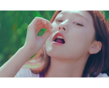 Loona Love Cherry Motion MV Reveals Member Choerry