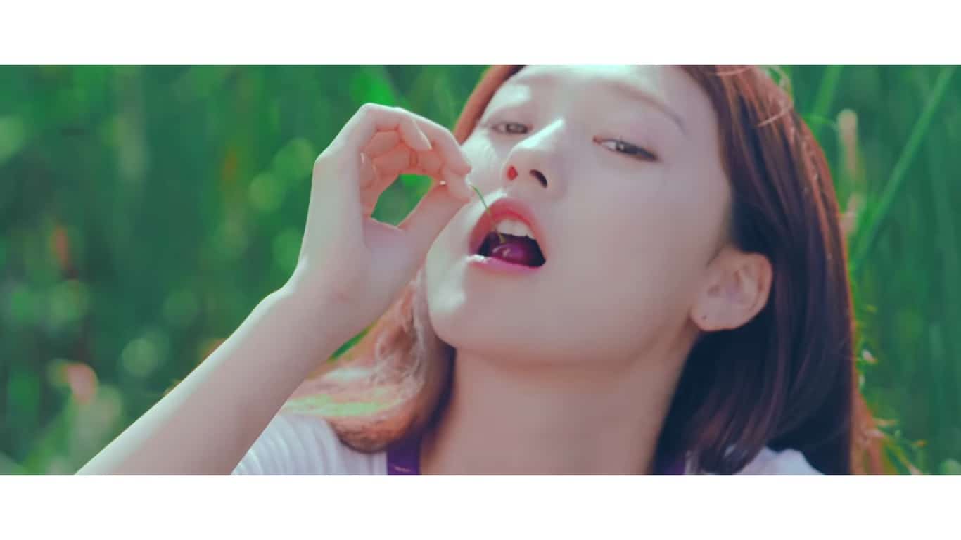Loona Love Cherry Motion MV Reveals Member Choerry